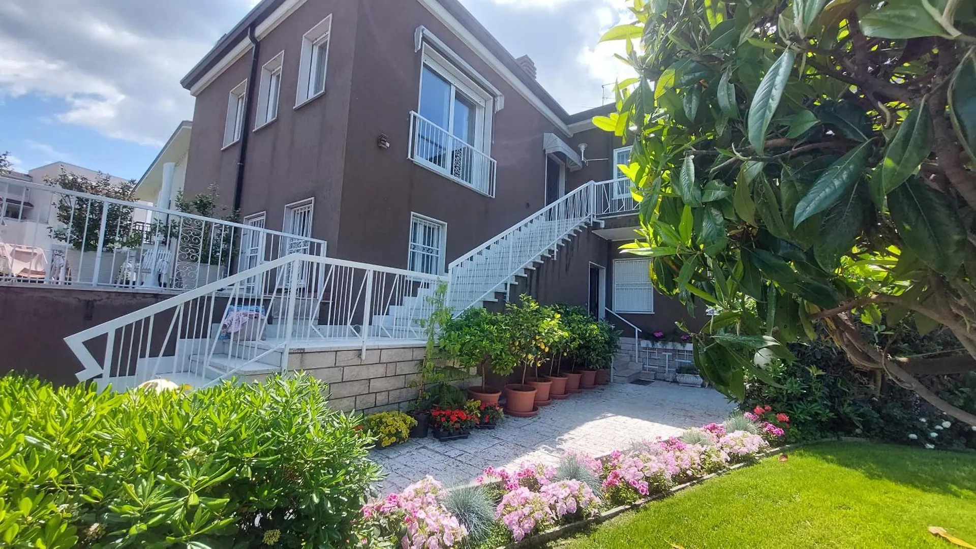 Magnolia Holiday Apartment Lazise